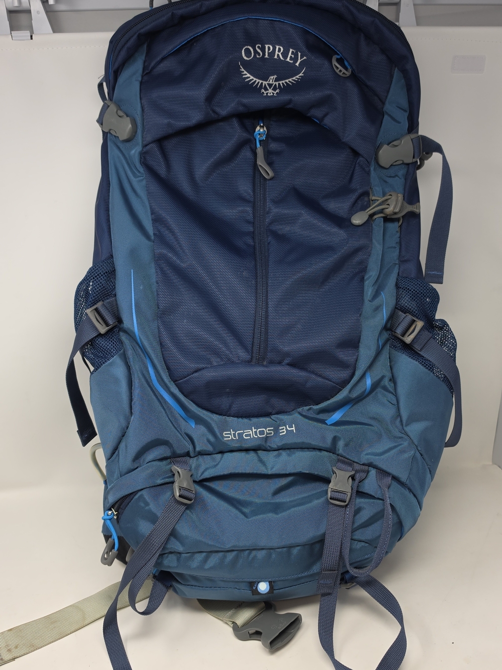 OSPREY Stratos 34 Backpack in Navy Blue